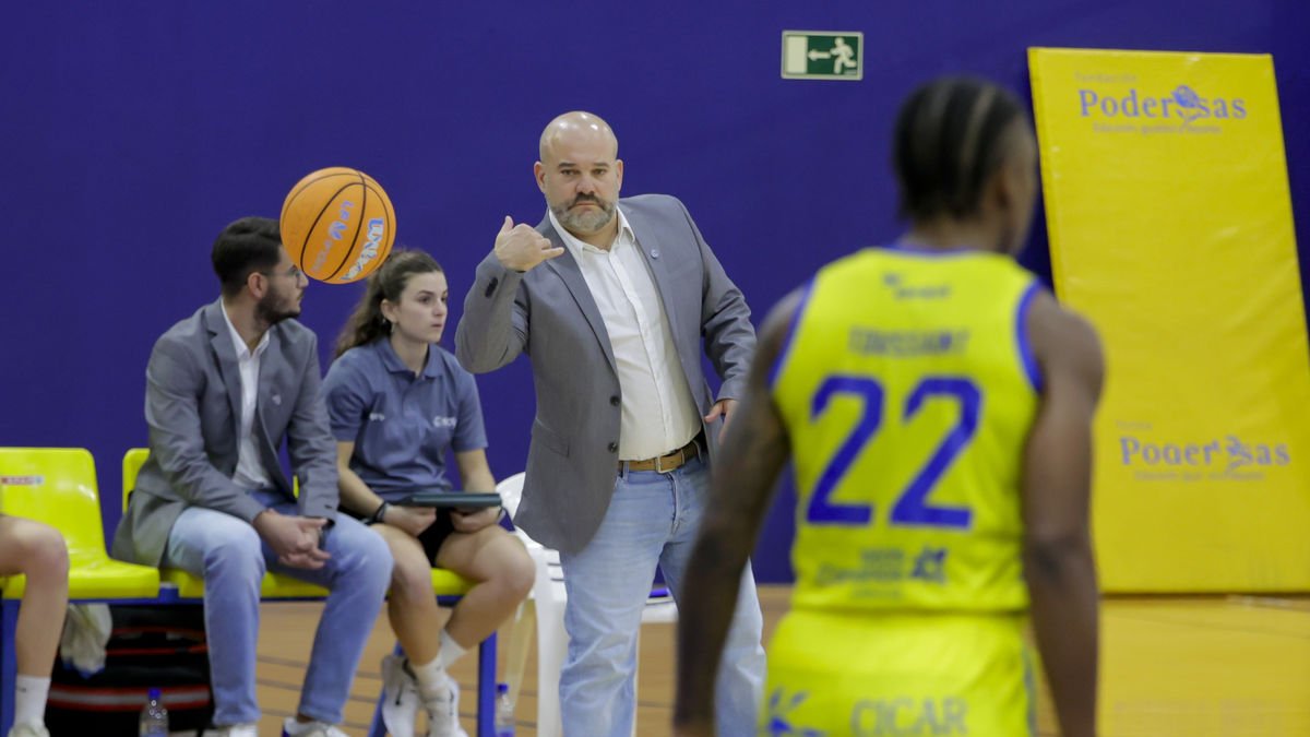 Isaac Fernández està confiat que l’equip sortirà a la superfície.