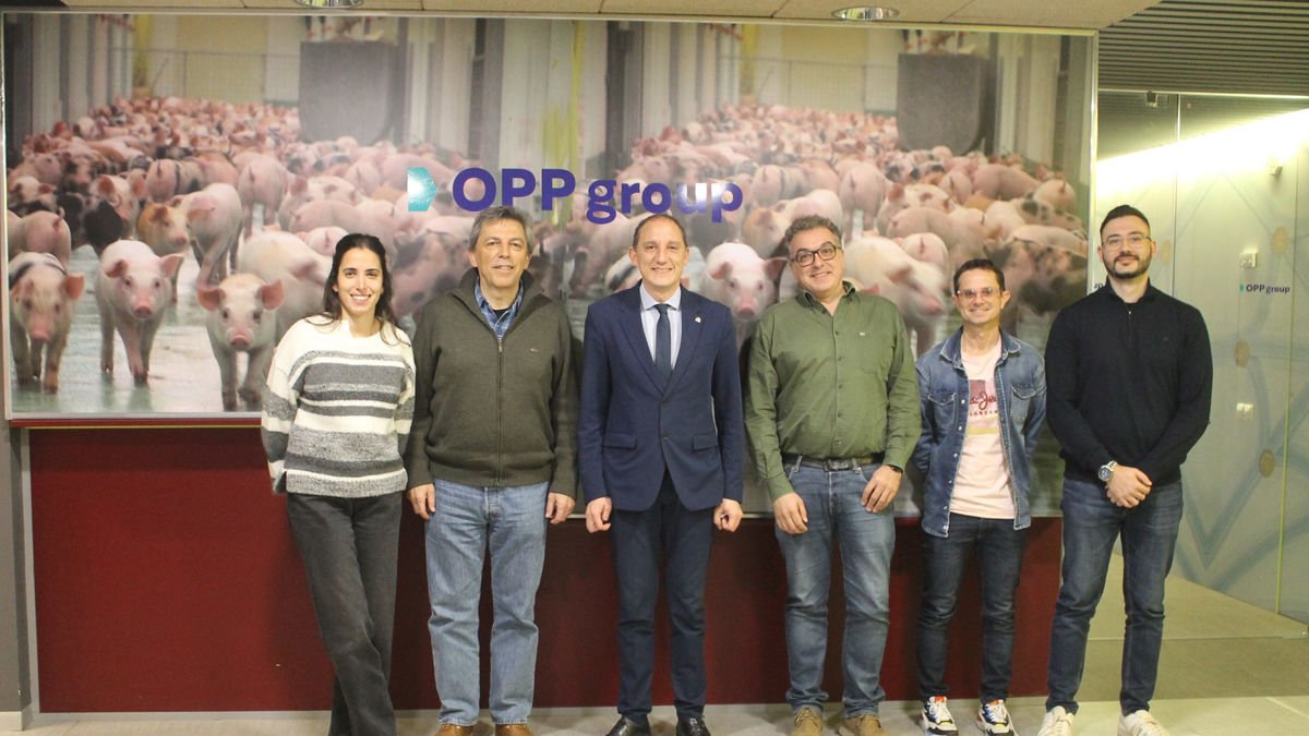 Crespín amb representants de la firma lleidatana OPP Group. - SUBDELEGACIÓ DEL GOVERN ESPANYOL A LLEIDA
