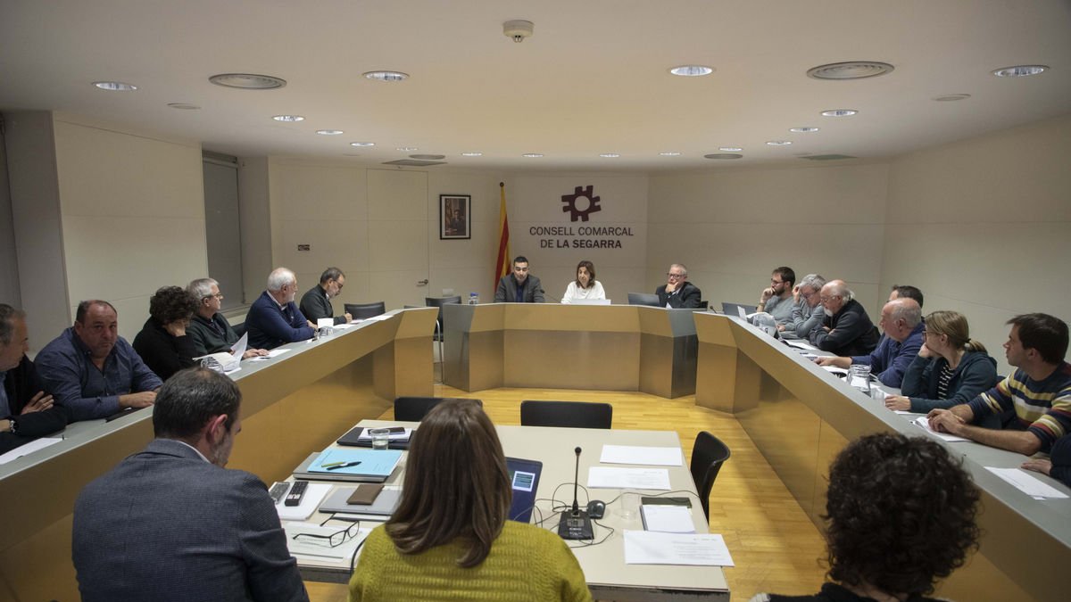 El vicepresident de la Diputació va presentar dimecres les subvencions per frenar la despoblació. - C.MARSIÑACH