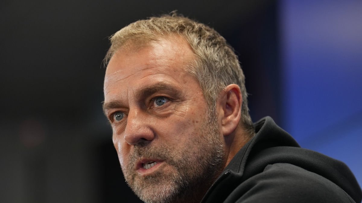 Hansi Flick, ayer durante su rueda de prensa. - EFE