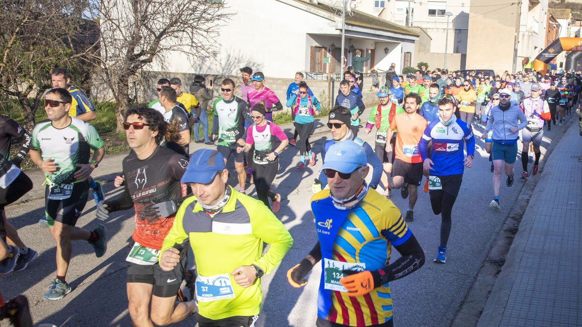 Salida de la quinta cursa-caminata Entre Cabanes. - LAIA PEDRÓS