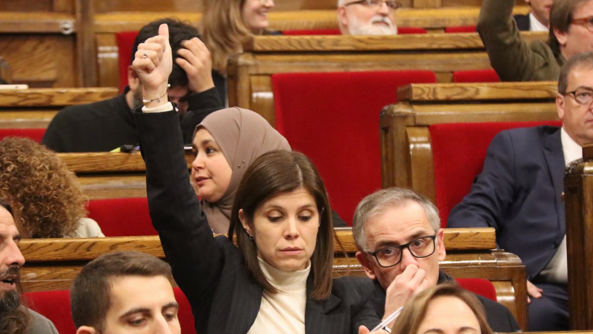 La portavoz de ERC en el Parlament, Marta Vilalta, durante una votación en el pleno este miércoles.