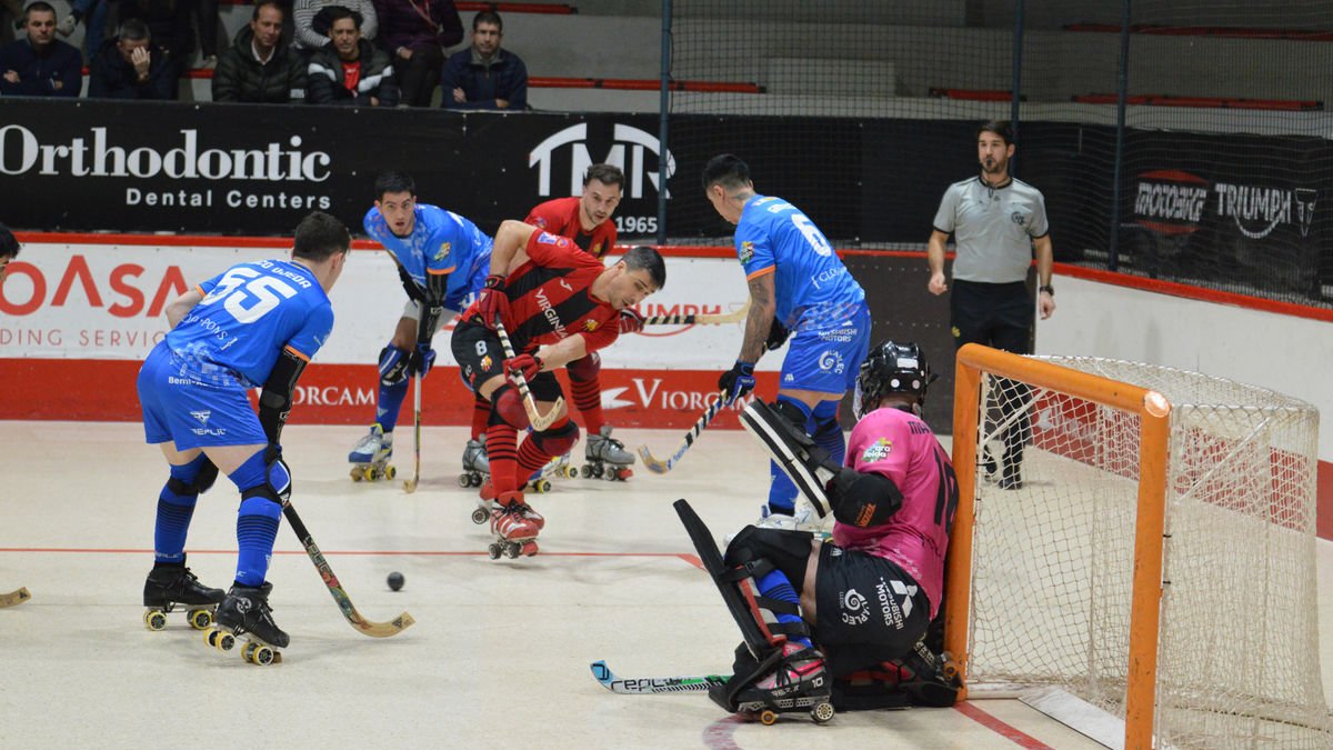 La defensa y el meta Martí Zapater rayaron ayer a una gran altura en Reus. - SEBAS MONCUSÍ