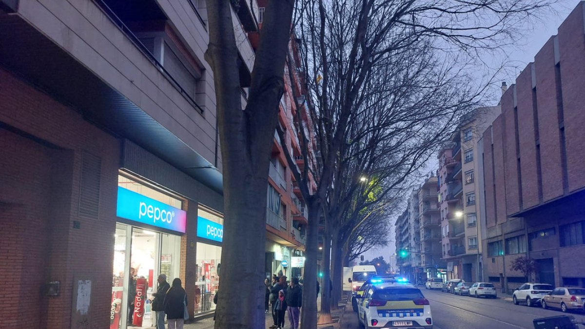La Urbana arrestó ayer a un hombre en la avenida de Les Garrigues.
