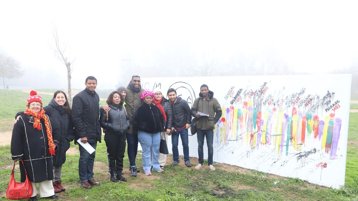 El Parc de l’Aigua de Lleida luce desde ayer un nuevo mural reivindicativo. - MAGDALENA ALTISENT