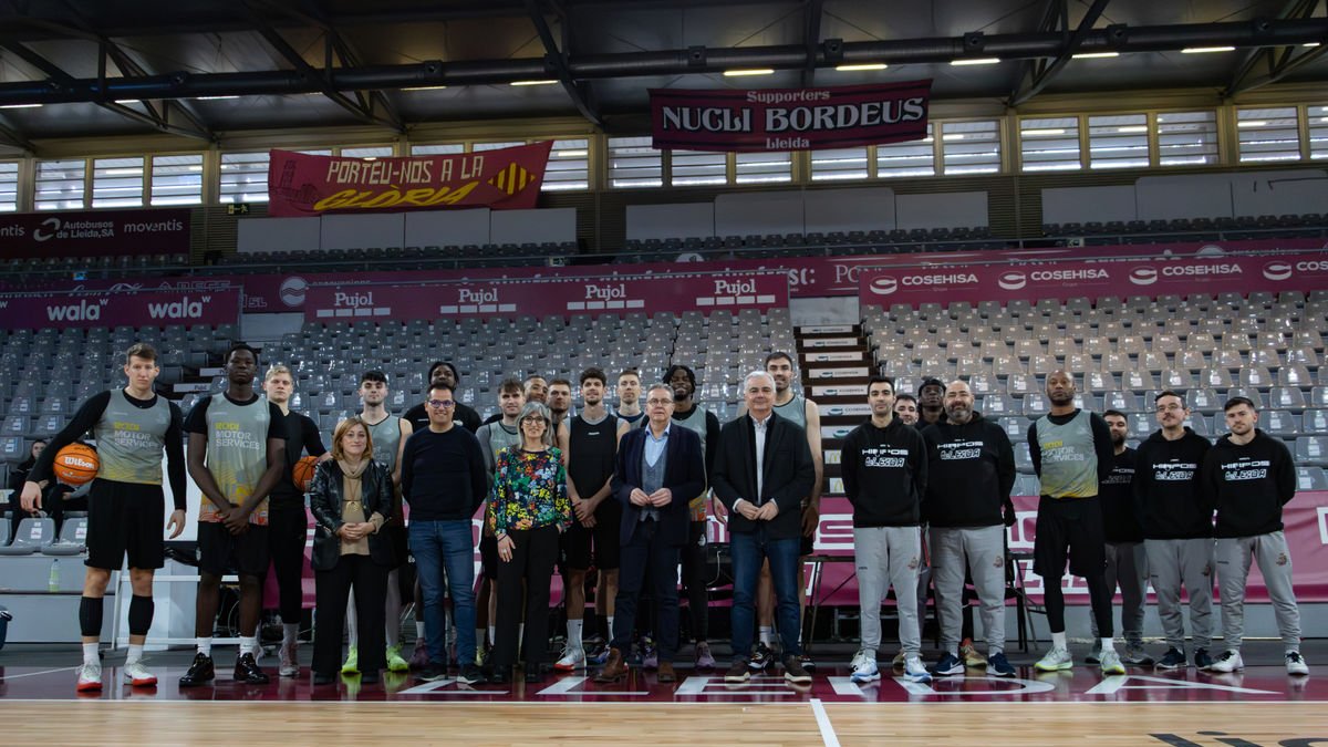 Joan Talarn assisteix a l'entrenament de l'Hiopos Lleida