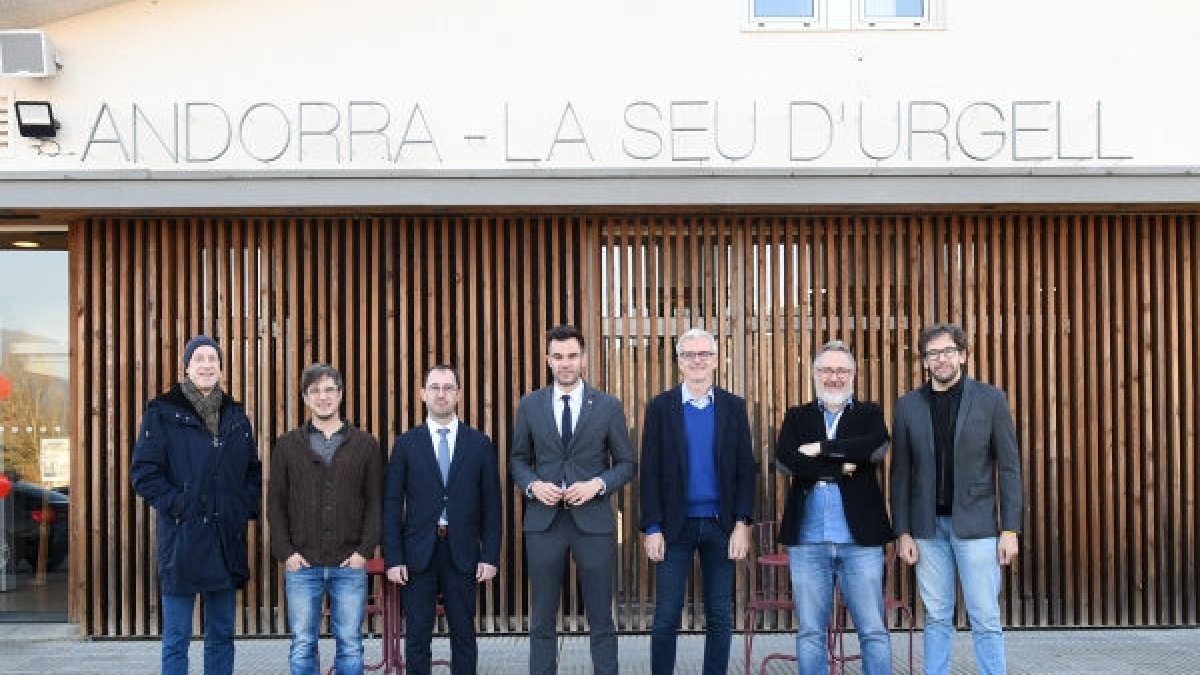 La reunión de la comisión mixta se celebró en el aeropuerto. - GOVERN ANDORRA
