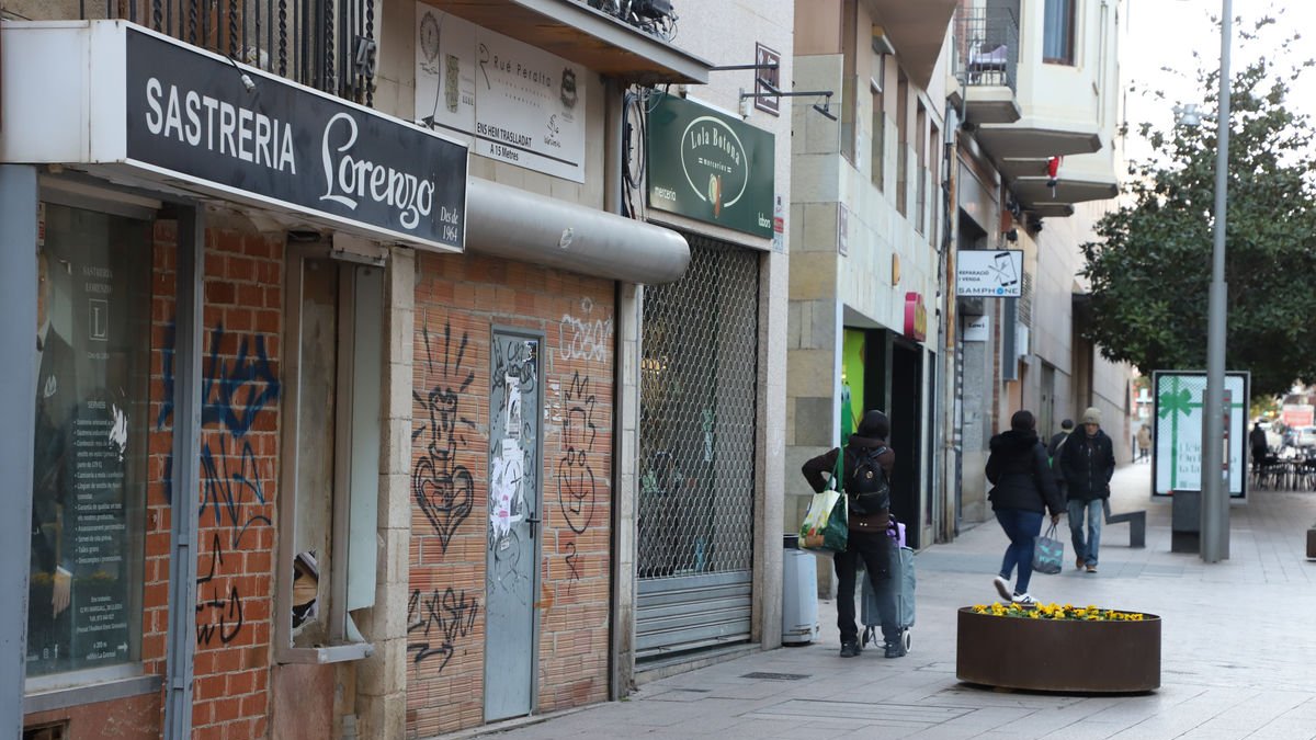 Locals comercials tancats a la ciutat de Lleida. - MAGDALENA ALTISENT