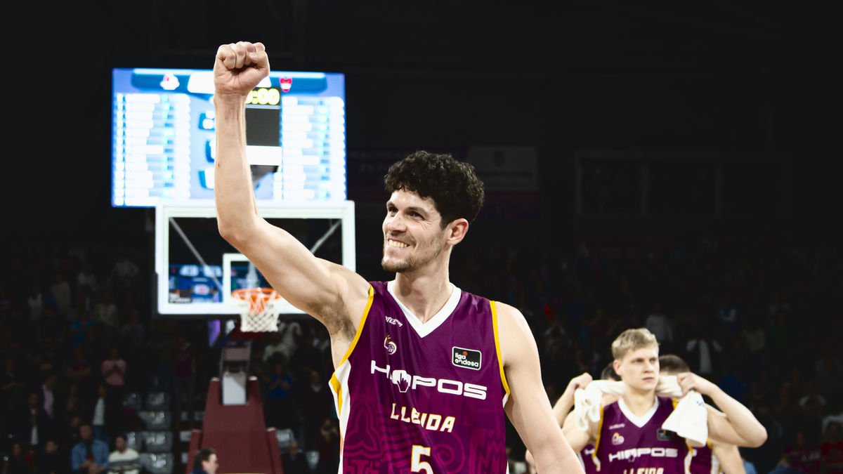 Oriol Paulí va ser un dels més actius dissabte en la celebració de la victòria davant el Granada. - ACB PHOTO/POL PUERTAS