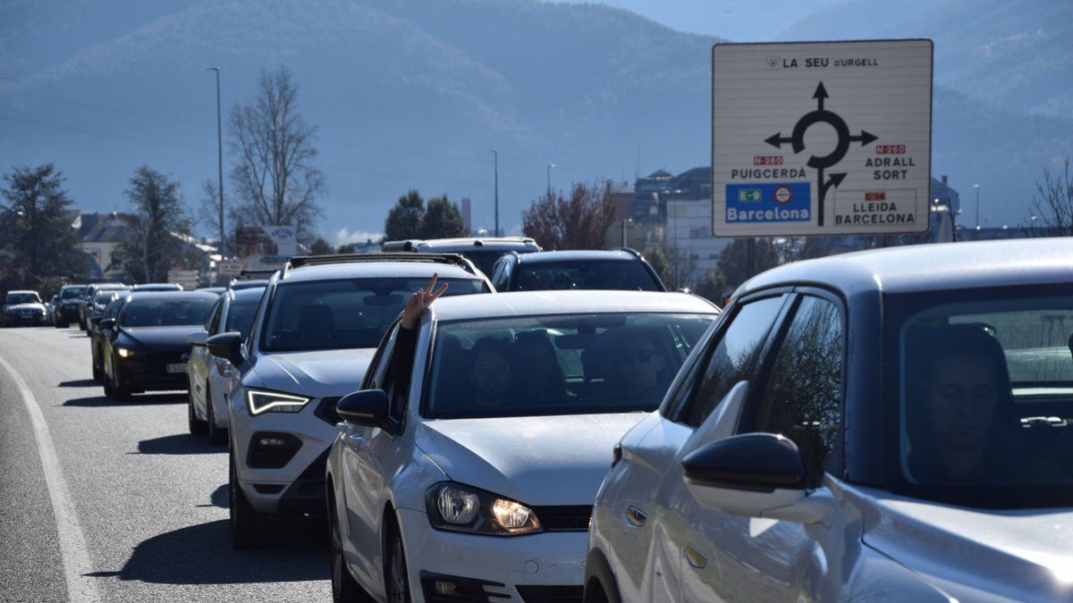 Les retencions es van prolongar durant dos hores a la Seu. - C.SANS