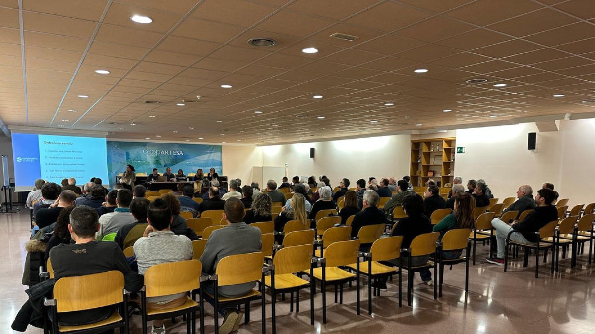 Els socis van celebrar dilluns una assemblea ordinària i una altra d’extraordinària. - COOPERATIVA D’ARTESA DE SEGRE