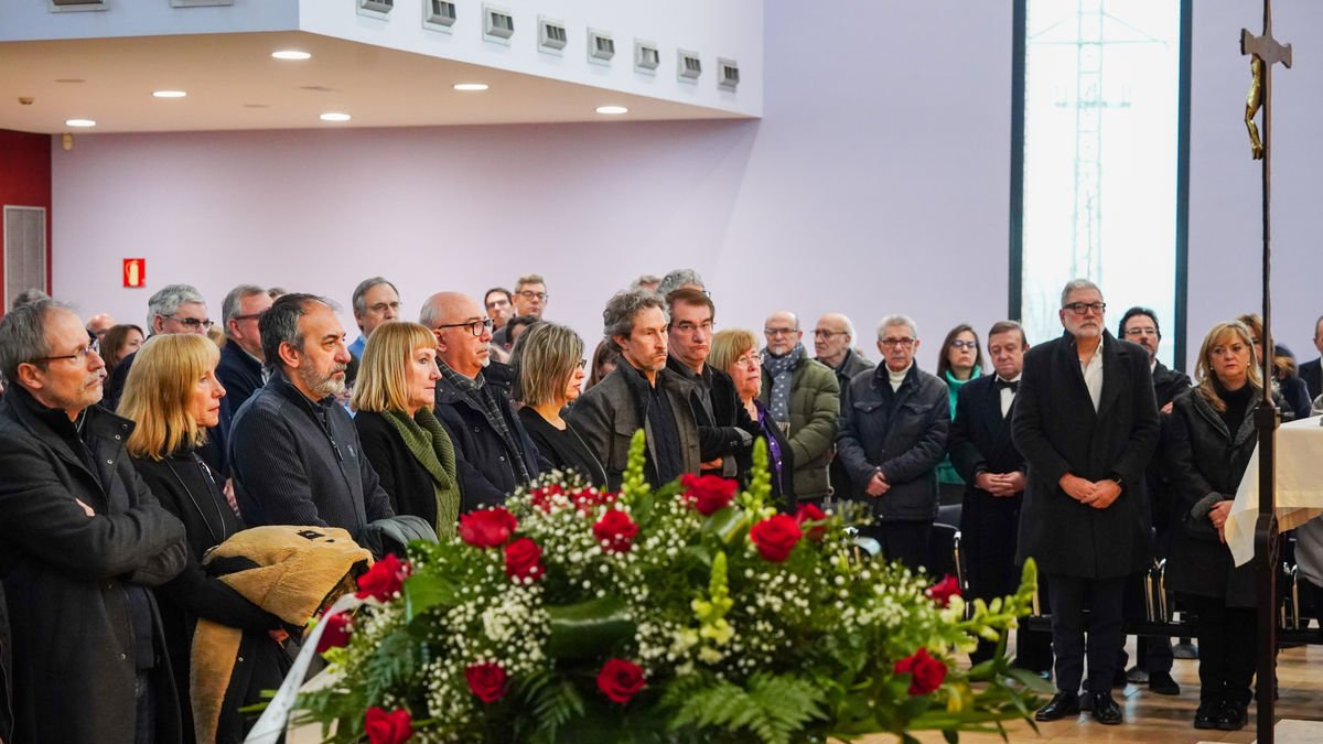 La sala ecumènica del tanatori de Lleida pràcticament es va omplir ahir, malgrat ser el primer dia de l’any, per acomiadar Rosa Fabregat. - JORGE AGUSTÍN