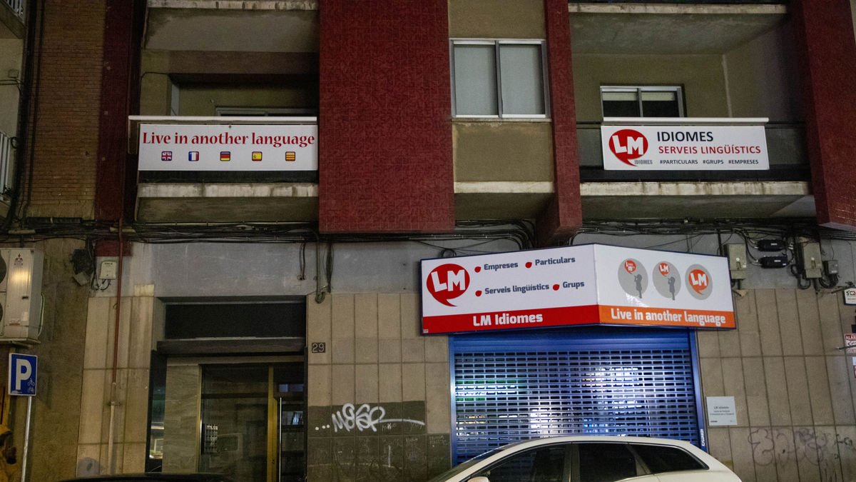 Un dels tres centres de l’acadèmia lleidatana LM Idiomes, al carrer Lluís Companys. - GERARD HOYAS