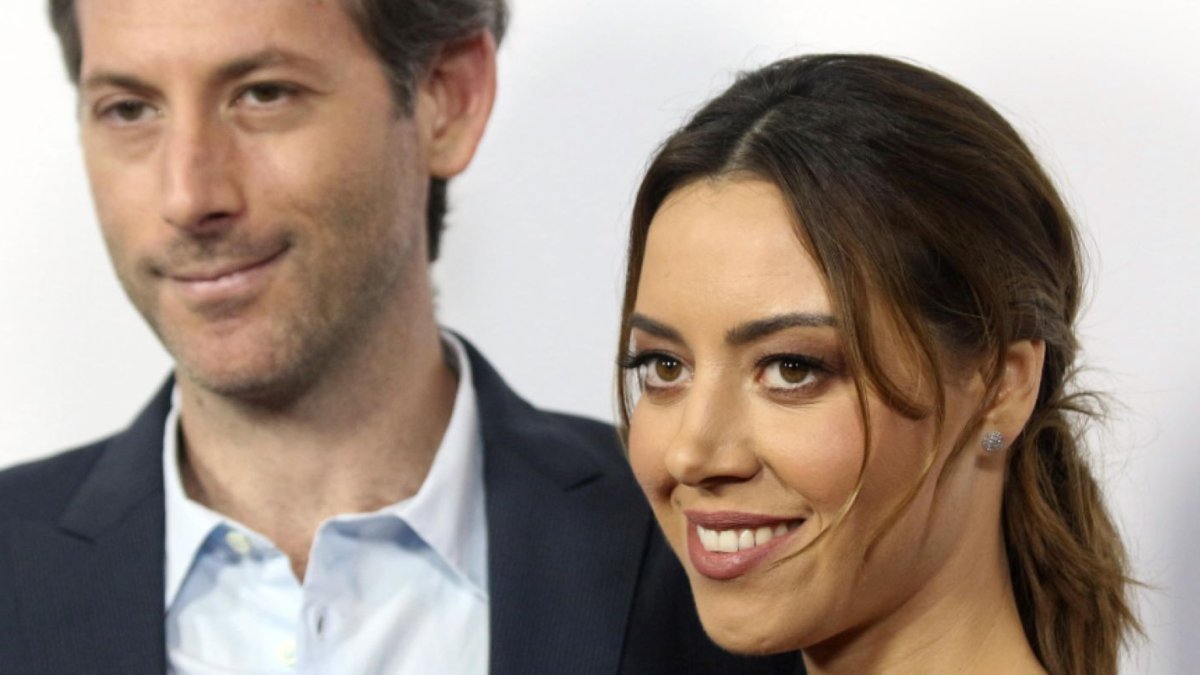 Jeff Bezos i Aubrey Plaza