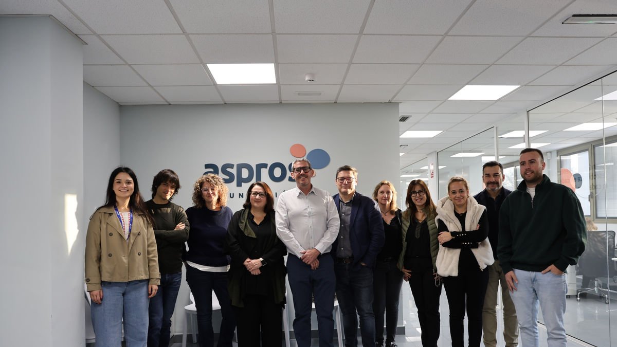 Trobada ahir de la Fundació Aspros amb la premsa. - AMADO FORROLLA