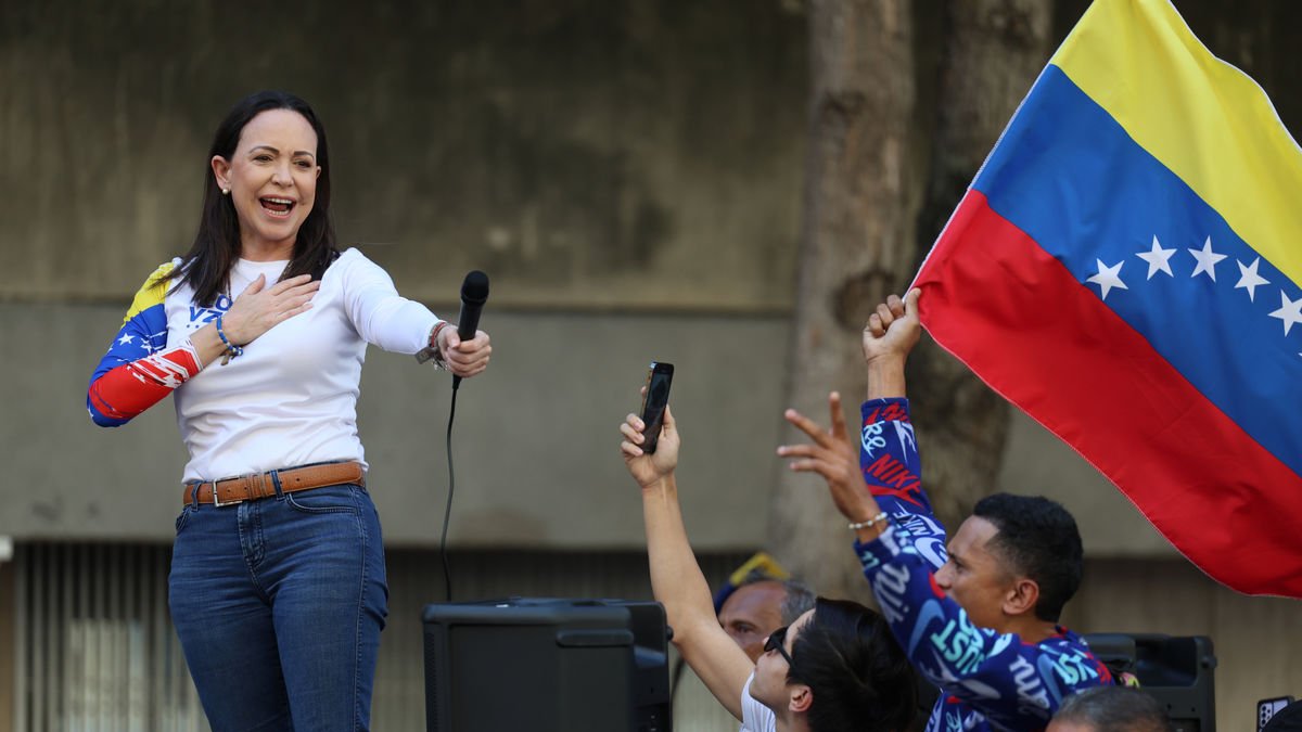 La líder opositora de Veneçuela María Corina Machado va reaparèixer en una protesta a Caracas. - TWITTER MARÍA CORINA MACHADO
