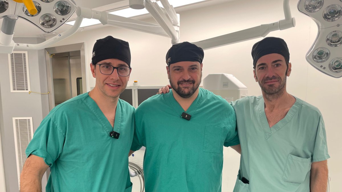 Els doctors Jaume Pelegrí, David García y Enrique Ramos.