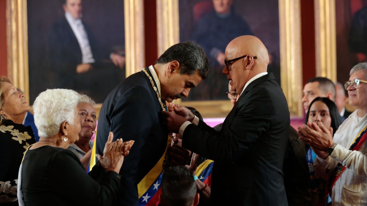 Nicolás MAduro durante el acto de investidura ante la Asamblea Nacional de Venezuela. - EUROPA PRESS