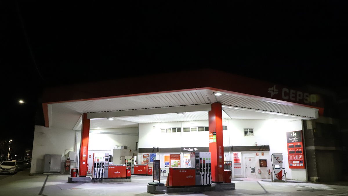 Imatge d’ahir de la gasolinera del carrer Corts Catalanes. - MAGDALENA ALTISENT