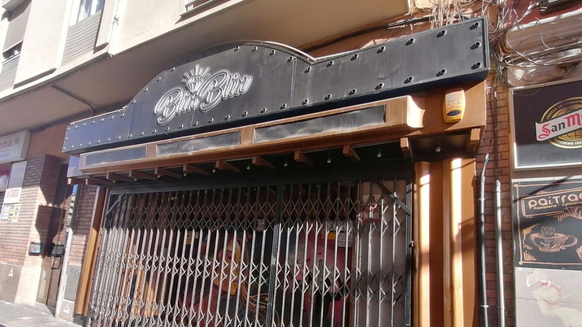 L’exterior de la discoteca que la Paeria proposa multar, ubicada a l’avinguda Alcalde Porqueres. - MAGDALENA ALTISENT