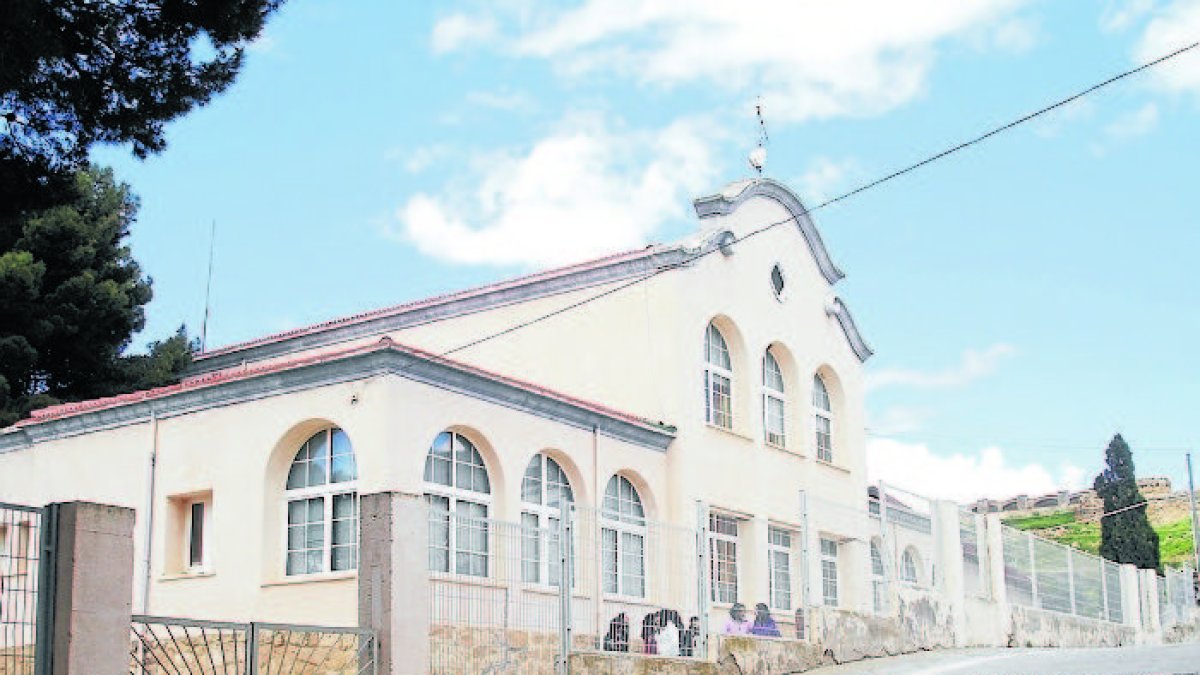 El Institut L’Olivera de La Granadella acoge un centenar de alumnos de Les Garrigues y el Segrià. - SEGRE