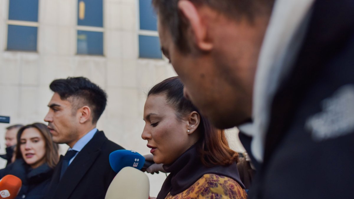 Elisa Mouliaá a la seua arribada al jutjat. Mateo Lanzuela - Europa Press