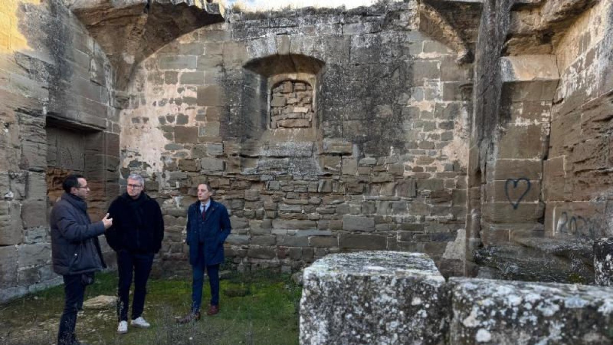 El subdelegat del Govern va visitar ahir l’Obra de Fluvià. - CEDIDA