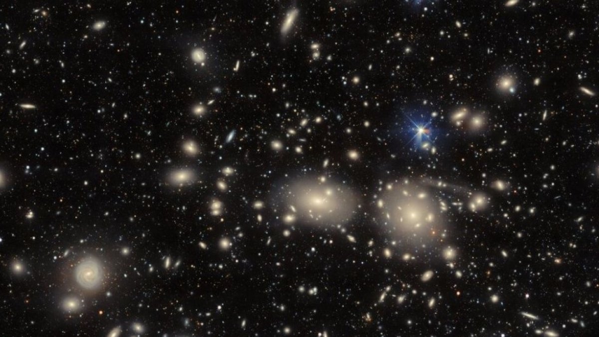 Mediciones extremadamente precisas de la distancia entre la Tierra y el cúmulo de galaxias Coma proporcionan nueva evidencia de que el ritmo de expansión del Universo es más rápido de lo esperado.