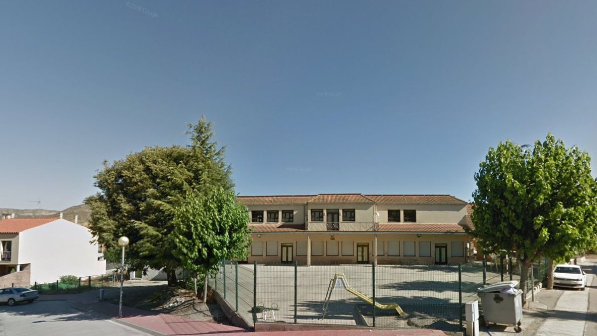 Imagen del patio del colegio Sol Naixent de Cubells. - E. FARNELL