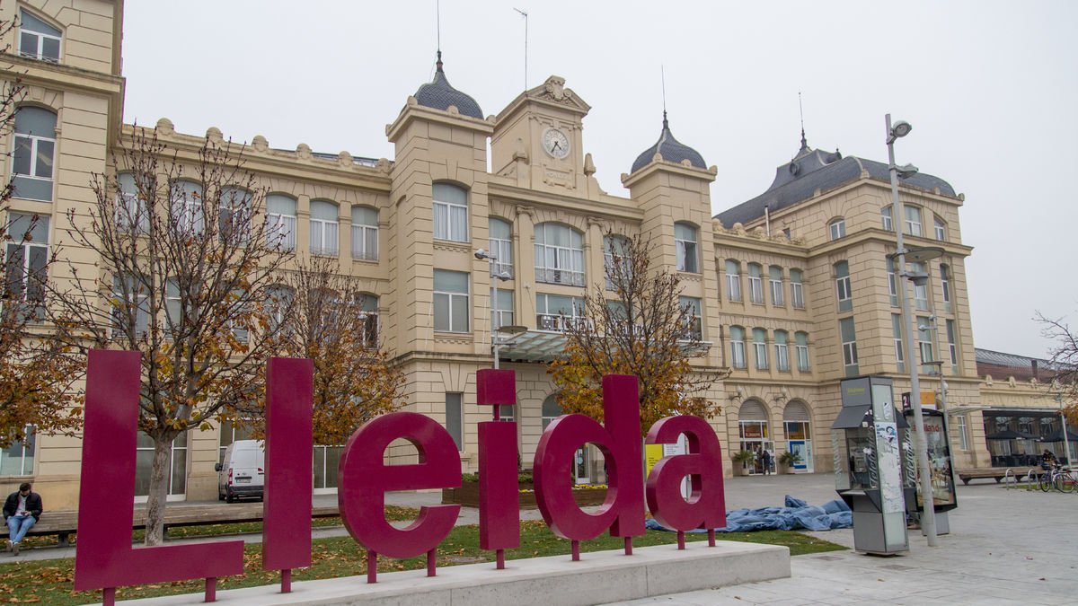 Foto d’arxiu de l’estació de trens de Lleida-Pirineu. - JORDI ECHEVARRIA