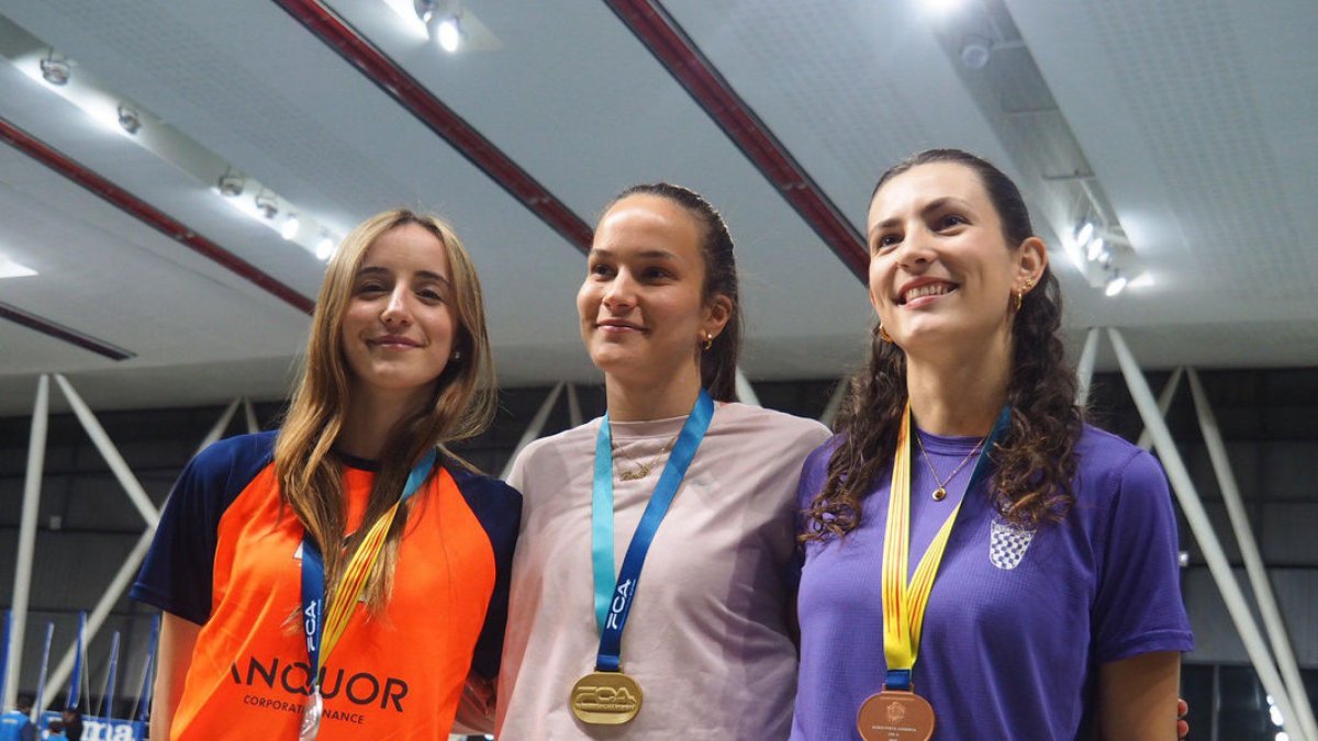 Berta Segura, en el centro, con la medalla de oro. - DIPUTACIÓ DE LLEIDA
