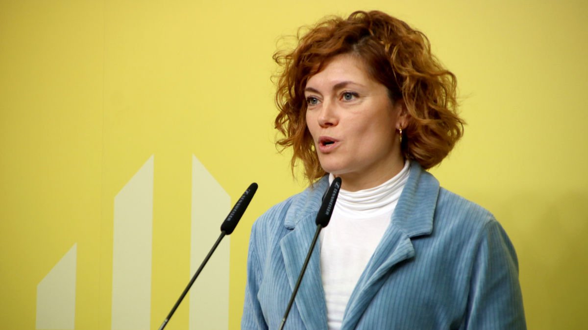 La portavoz de ERC, Elisenda Alamany, ayer en una rueda de prensa en Barcelona. - ACN
