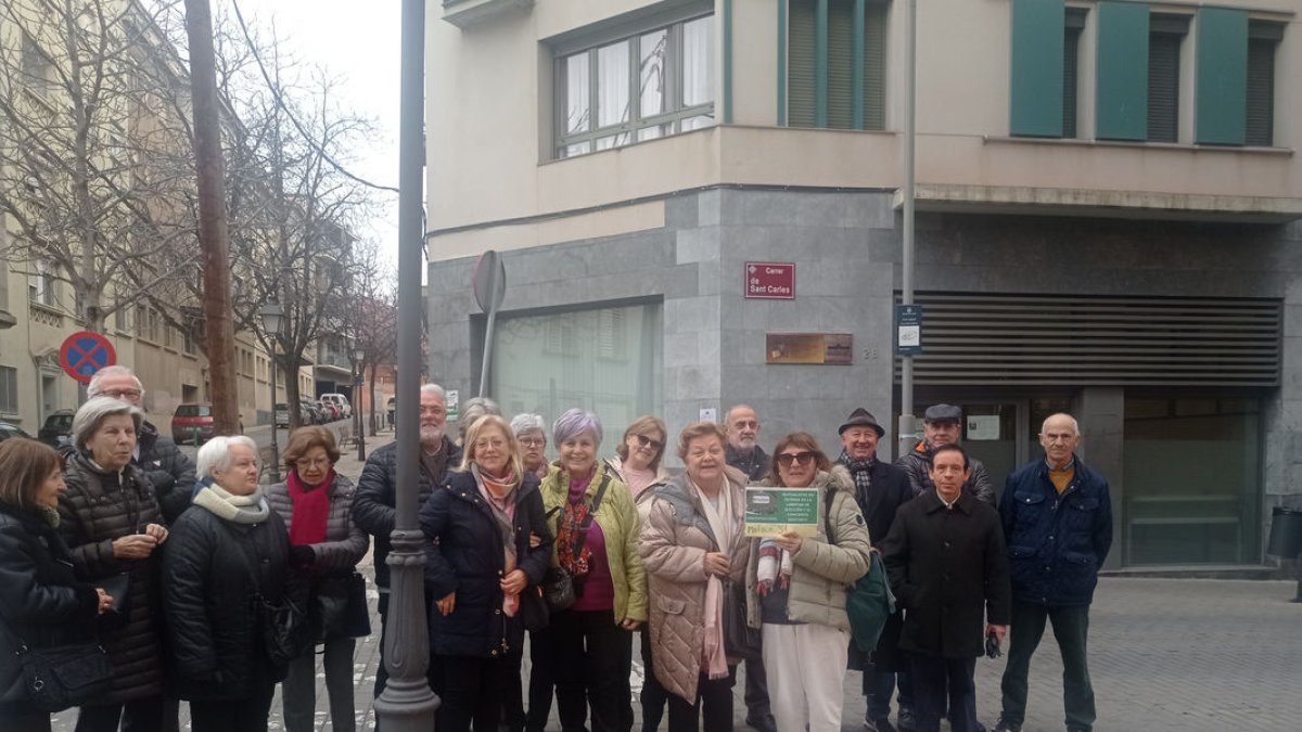 Una vintena de mutualistes es van concentrar ahir a Lleida.