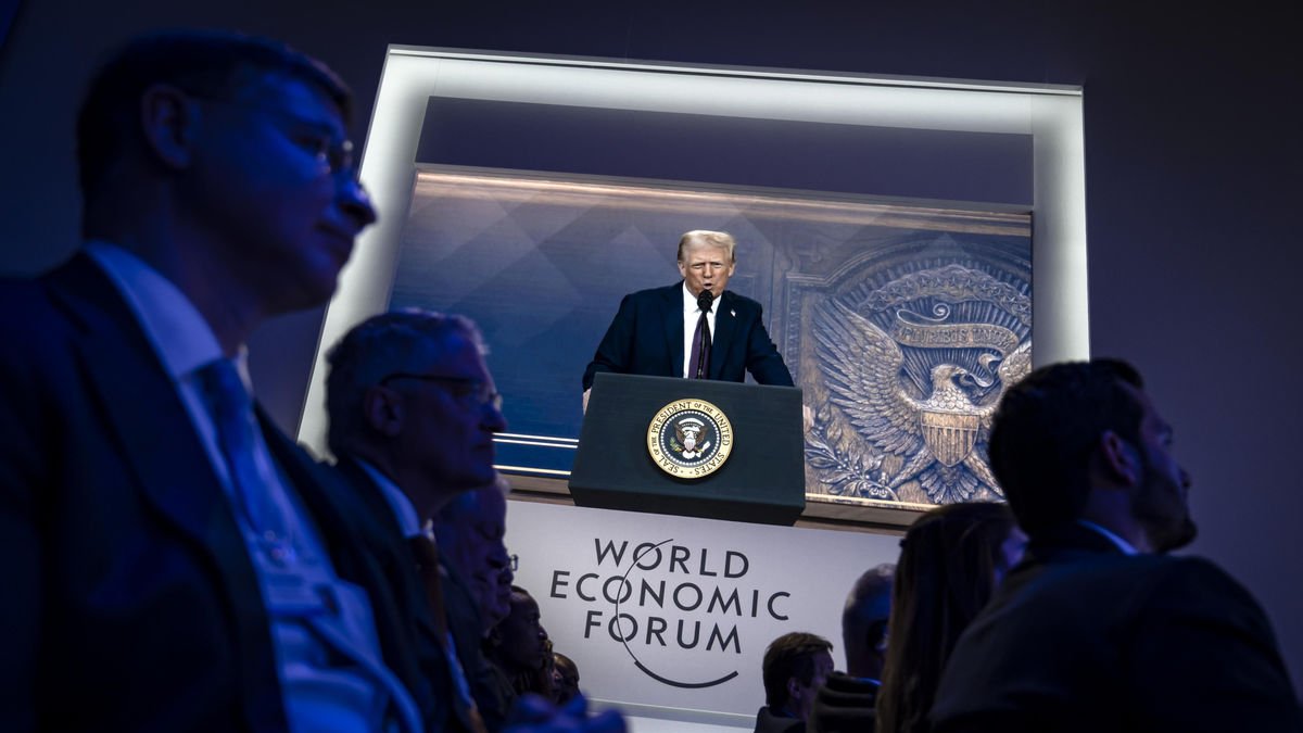 Trump va intervenir per videoconferència en el Fòrum de Davos. - EFE/EPA/MICHAEL BUHOLZER