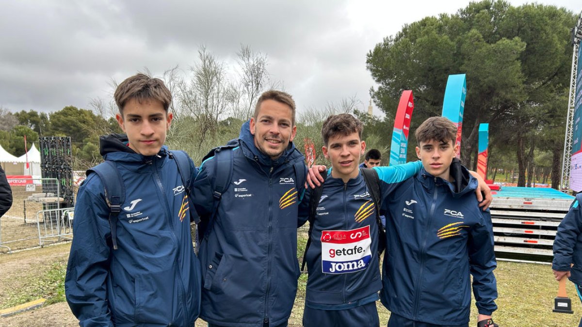 Alejandro Laboria, el tècnic Fran Carrillo, Pere Mas i Axel Zarranz, tots del Xafatolls.