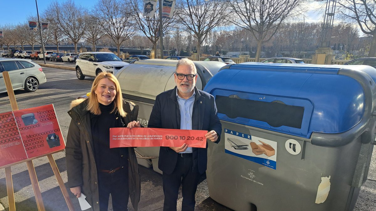 Larrosa i Iglesias han presentat la nova campanya per millorar la recollida selectiva.