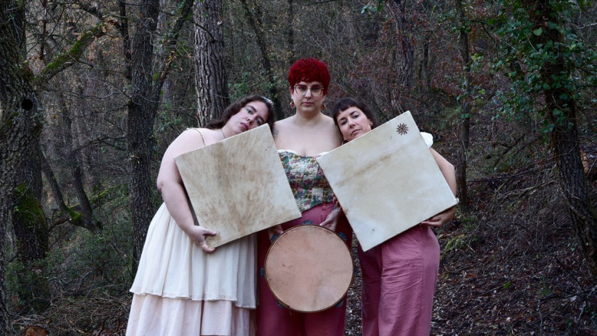Arantxa Broto, Núria Garcia i Heura Gaya formen el grup Silvestres, amb disc de debut a punt. - SILVESTRES