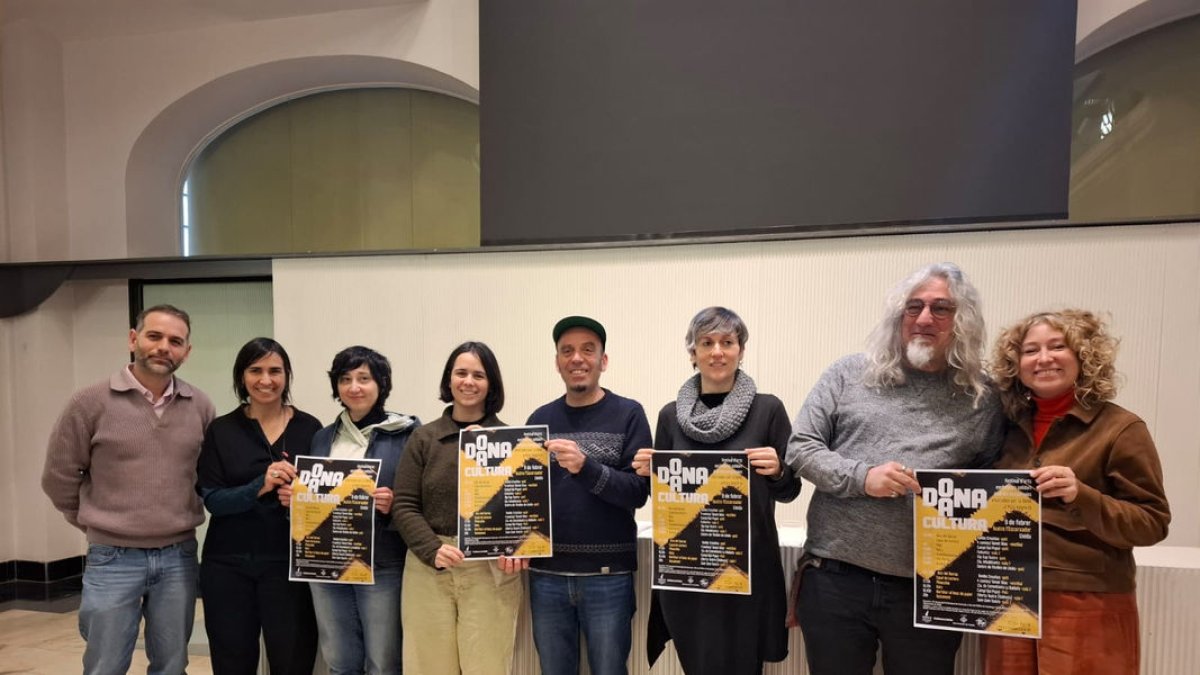 Presentación ayer del festival solidario Do/aNA Cultura. - L.G.