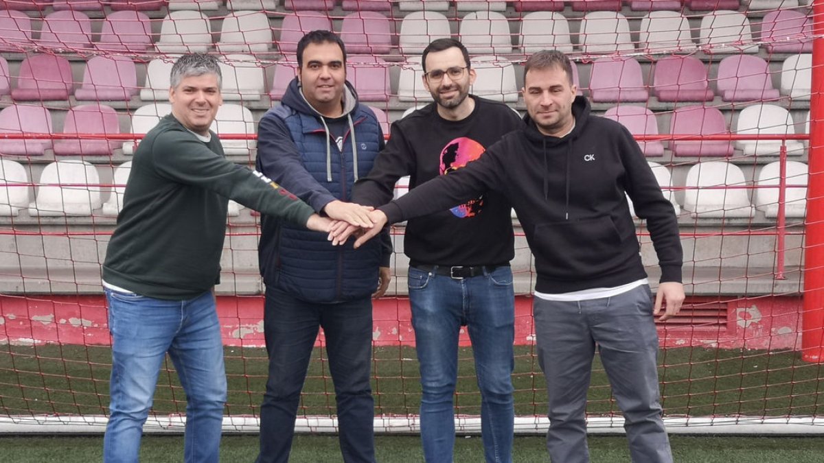 Ramon Folguera, Cristian Olivart, Jordi López y Eloy García ayer en el campo del Atlètic Segre. - XAVIER MADRONA