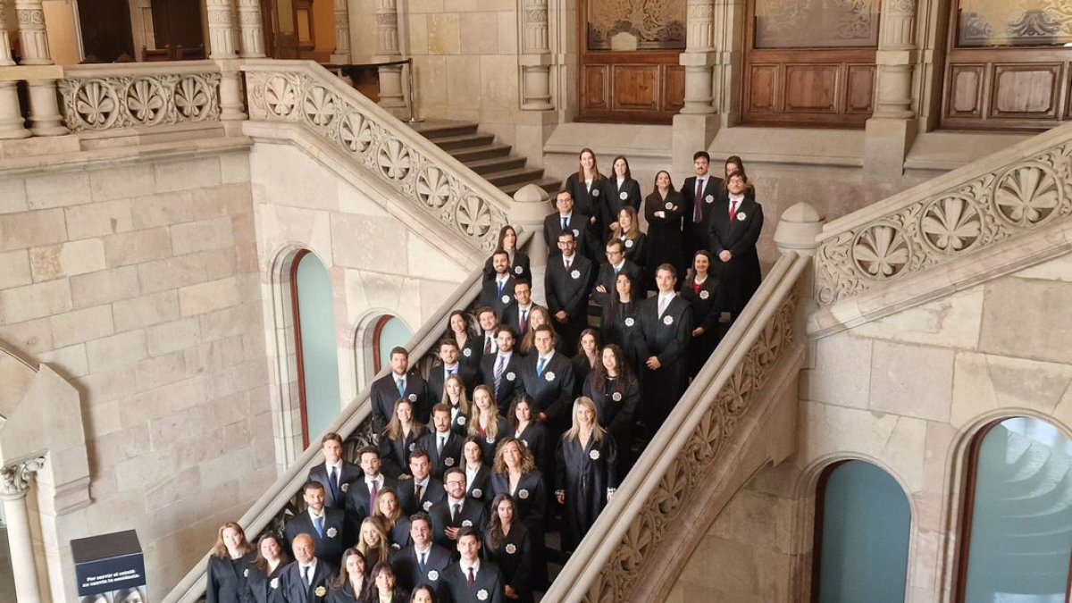 Els nous magistrats, ahir durant l’acte de jurament. - TSJC