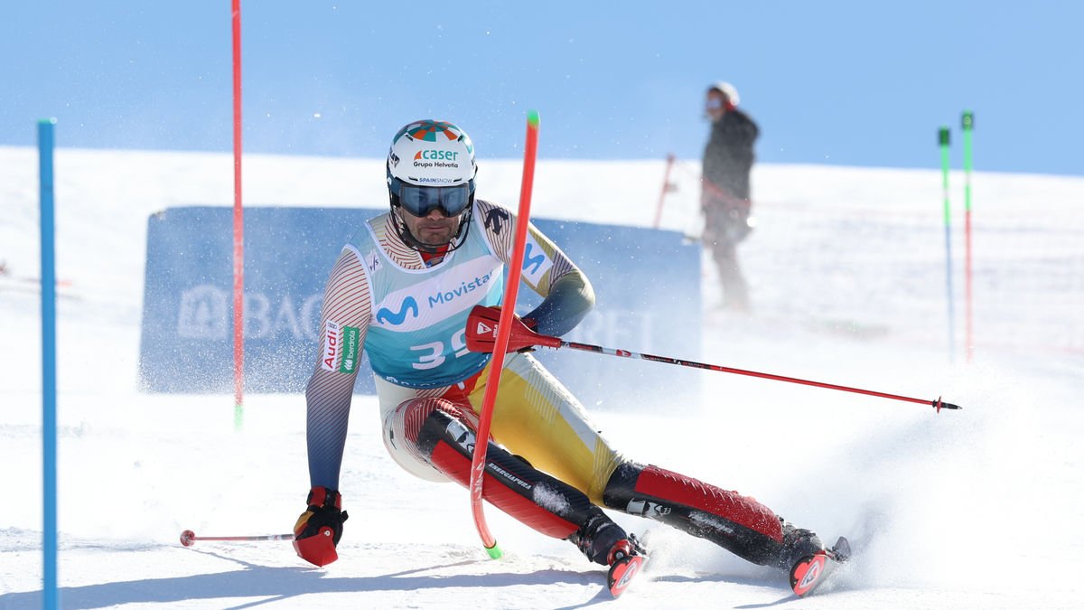 Quim Salarich, durant un dels dos descensos a l’Stadium Fernández Ochoa de Baqueira-Beret. - FOTOTUR