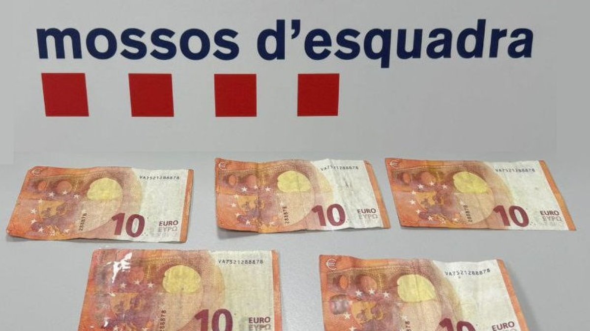 Vista de los billetes falsos que utilizó el detenido. - MOSSOS D’ESQUADRA