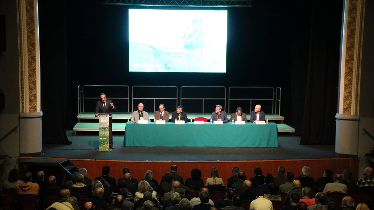 Un moment durant la inauguració del 14È Congrés Nacional d'Unió de Pagesos al Teatre L'Amistat de Mollerussa.