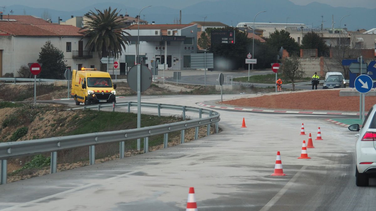 Imatge d’un carril tallat a la sortida de Térmens. - J.T.
