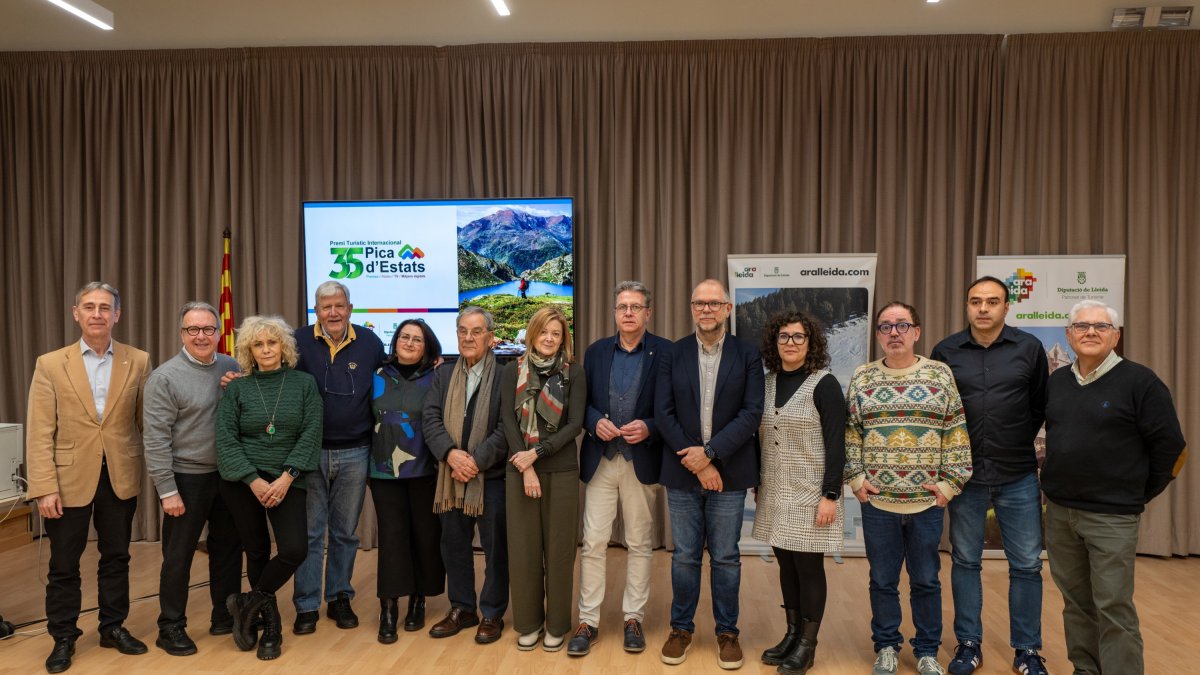 Ganadores del 35 Premio Pica d'Estats y el jurado.