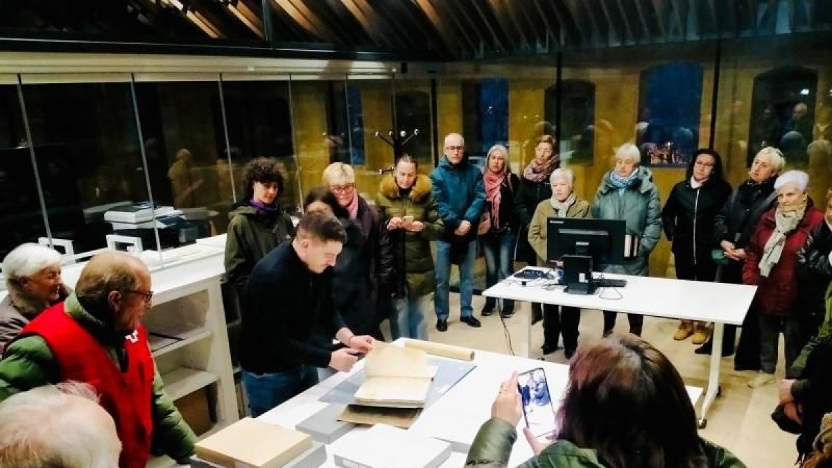 La jornada va incloure una visita guiada a l’Arxiu. - ARXIU COMARCAL