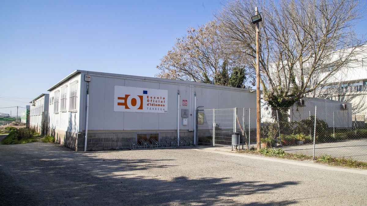 La EOI imparte clases en módulos prefabricados desde el 2011. - LAIA PEDRÓS