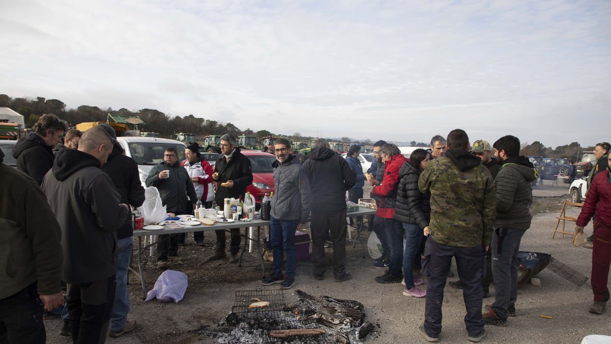Alegria i escepticisme entre els pagesos reunits a la Panadella - CARMINA MARSIIÑACH