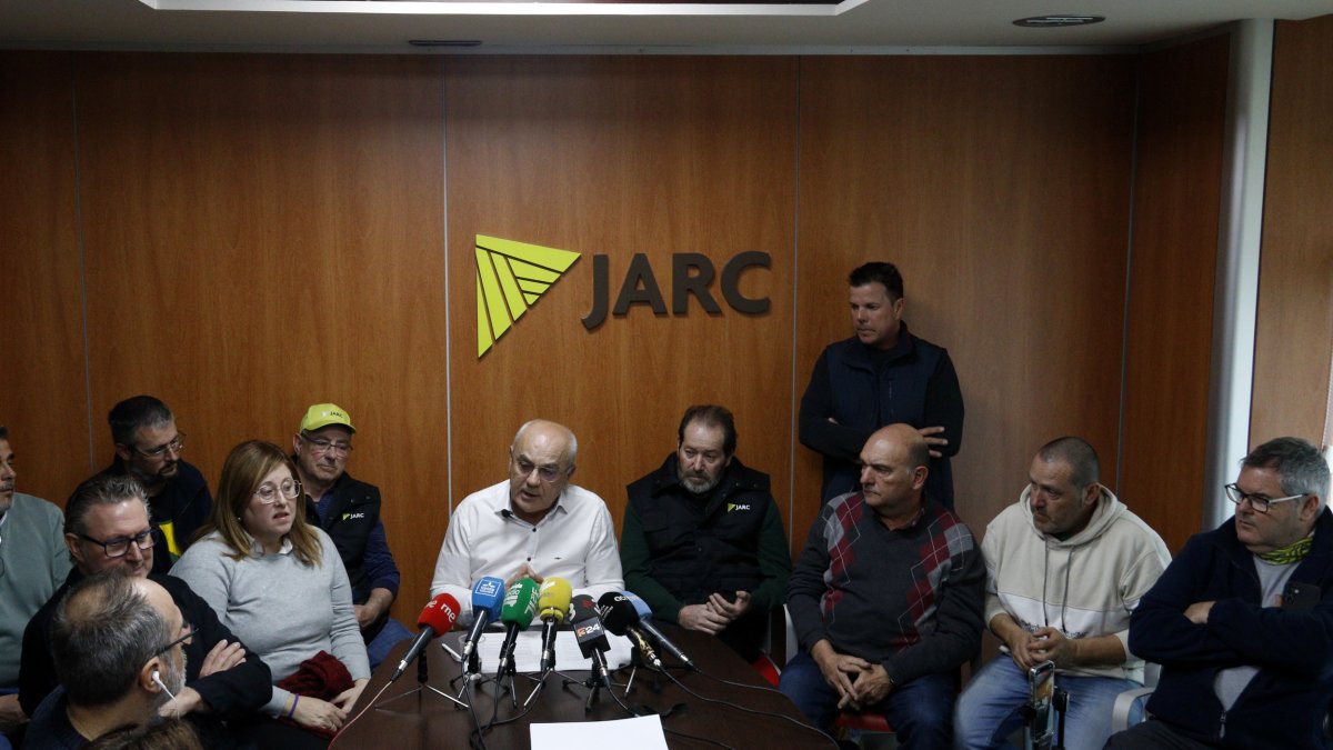 Rueda de prensa de JARC en Lleida para valorar las medidas planteadas por el Govern.