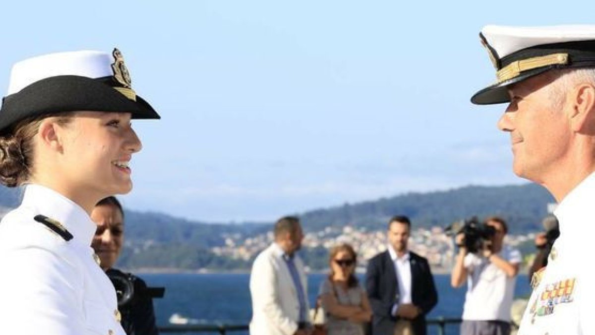 Serie de la academia de Leonor - CASA REAL